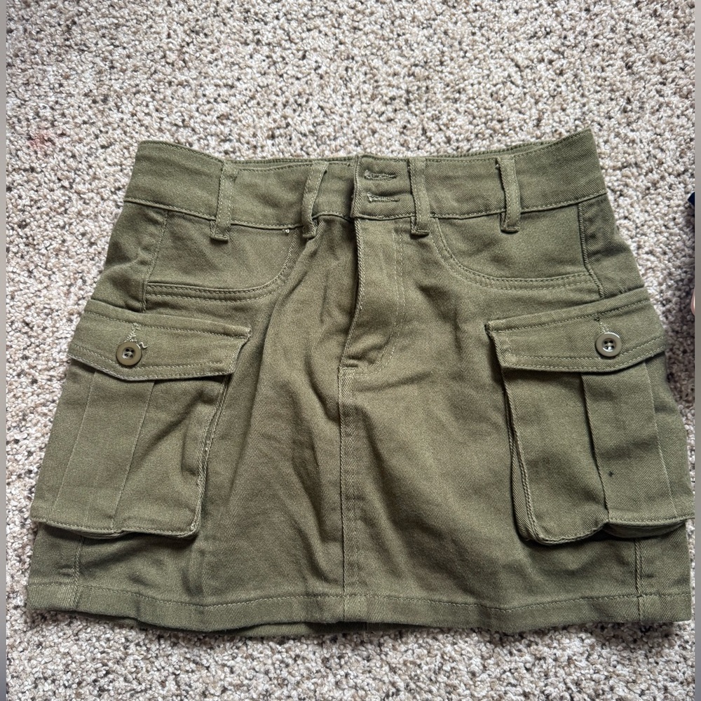 Army green jean skirt! Woman’s size M